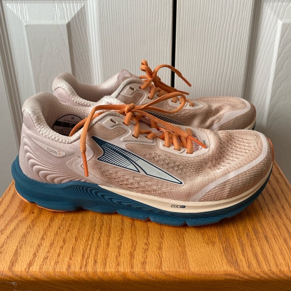 ALTRA Dusty Pink Torin 5 Lightweight Running Shoes SZ 7 - Picture 2 of 12
